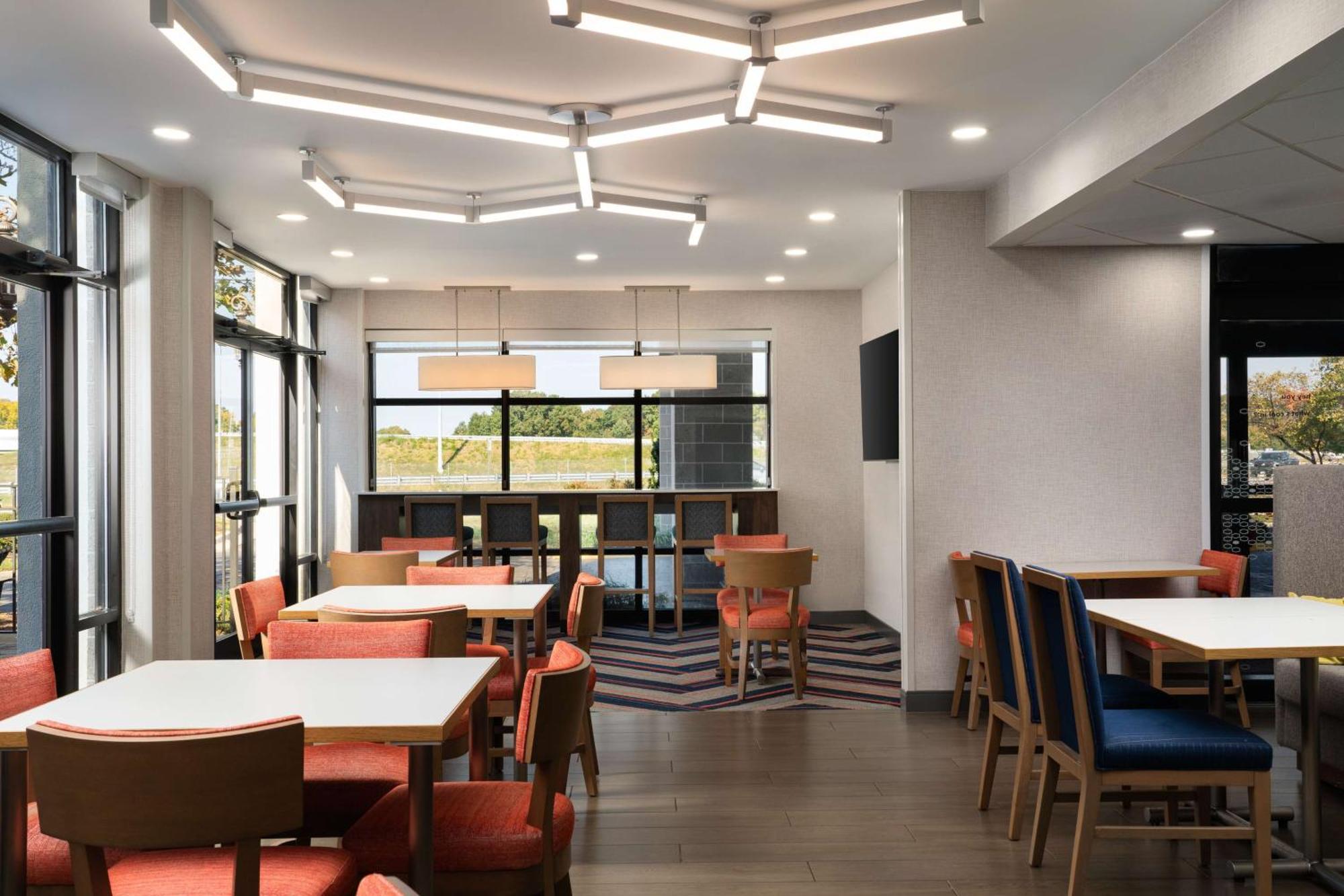 Hampton Inn Norfolk/Virginia Beach Exterior photo