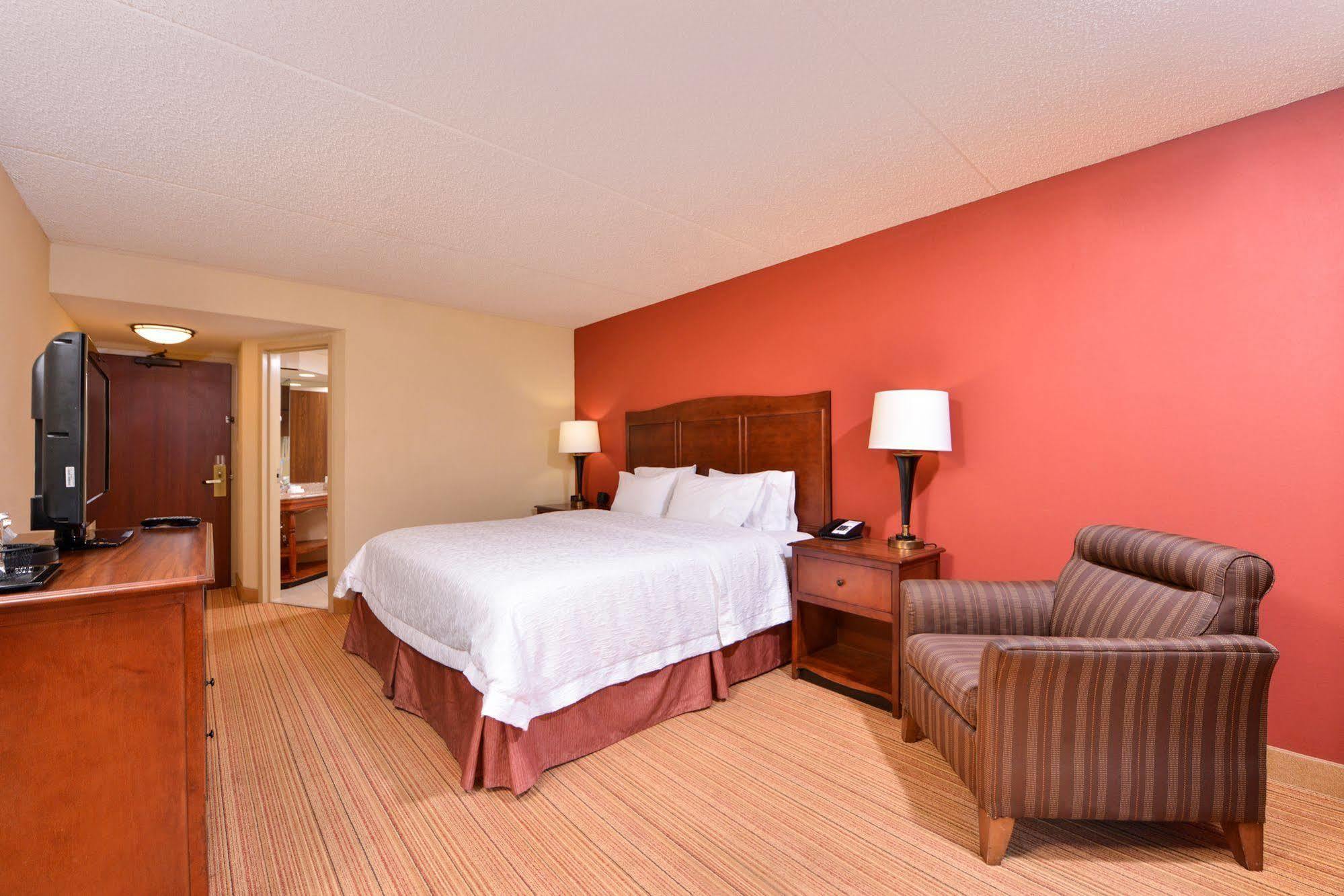 Hampton Inn Norfolk/Virginia Beach Exterior photo